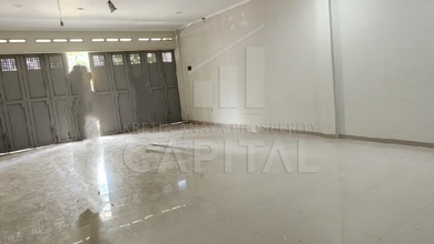 Ruko 2 Lantai Siap untuk Usaha atau Kantor di Jalan Sadang Bandung
