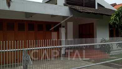 Rumah Mewah di Batununggal, Bandung, 3 KT, LT 319m²