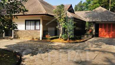 Kesempatan Langka, rumah Prestisius di Arcamanik, Bandung, LB 800m²