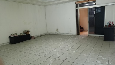 Ruko Strategis dengan Lokasi Tengah Kota Ramai di Mainroad Bkr