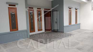 Rumah Modern di Taman Kopo Indah, Bandung, Luas 125 m2