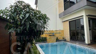 Jual Rumah Cantik LT 240 m2 di Lembang, Bandung Barat