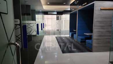 Ruang Usaha di Tengah Kota Bandung Jalan Peta Sangat Cocok untuk Kantor dengan Posisi Strategis