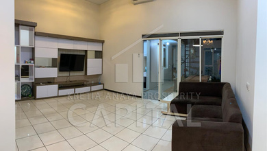 Rumah Modern Luas 162 Jual area Kota Baru Parahyangan, Bandung