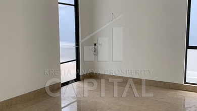 Hunian Mewah di Kawasan Setra Duta, Bandung, LB 209m², Harga 7 Miliar