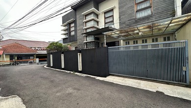 Hunian Elite di Kawasan Surapati, Bandung, LB 250m², Harga 2,6 Miliar