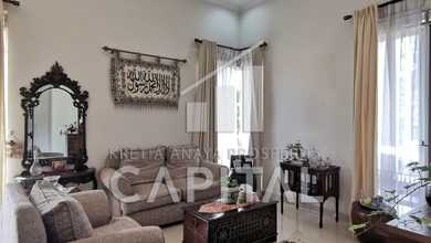 Rumah Prestisius di Kawasan Kota Baru Parahyangan, Bandung, LB 135m², Harga 4 Miliar