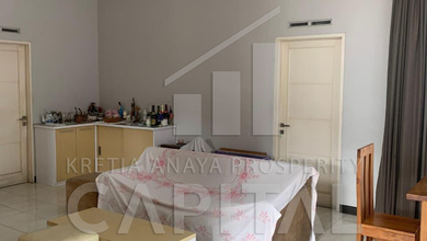 Rumah Sewa Tepat untuk Tinggal dan Kantor Daerah Kota Baru Parahyangan, Bandung