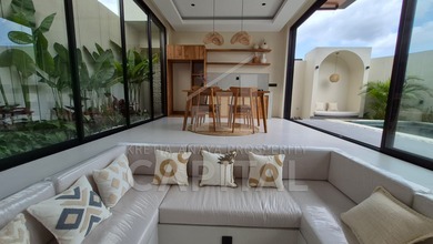 BRAND NEW VILLA di MUNGGU - BALI