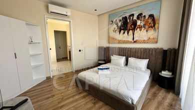 Suspicious Villa di Umalas Kerobokan Bali dengan arsitektur modern , high ceiling dan ruang keluarga yang leluasa