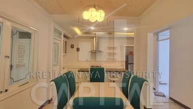 Rumah Modern area Kota Baru Parahyangan, Bandung, Luas 300 m2