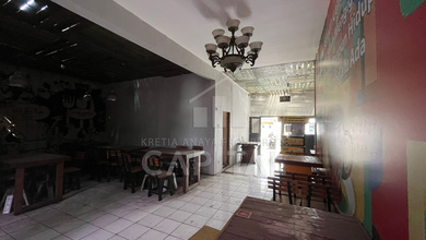 Ruang usaha di Jl. Kolonel Masturi Cimahi