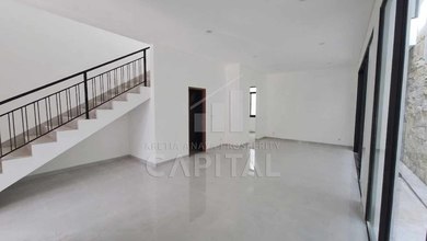 Hunian Prestisius di Kawasan Bandung Kota, Bandung, LB 200m², Harga 3,3 Miliar