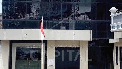 Ruko Bangunan 3.5 Lantai dan Strategis di Mainroad Jl Amir Machmud, Bandung