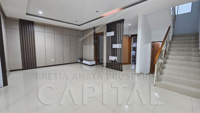 Jual Rumah Siap Huni di Setra Duta, Bandung, Luas 112 m2