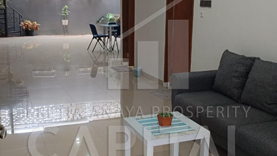 Rumah Dijual di Taman Holis Indah, Bandung, LB 140m², Harga Terbaik!