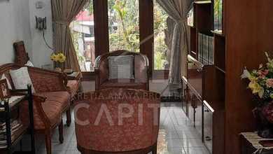 Kesempatan Eksklusif, rumah Prestisius di Surya Sumantri, Bandung, LB 496m²