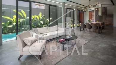 Rumah Mewah di Kota Baru Parahyangan, Bandung, 3 KT, LT 410m²