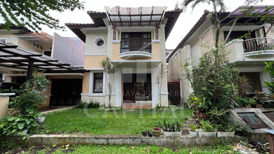 Rumah Elite di Kawasan Kota Baru Parahyangan, Bandung, LB 120m², Harga 3 Miliar