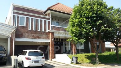 Rumah Elegan di Kota Baru Parahyangan, Bandung, 5 Kamar Tidur, LT 834m²
