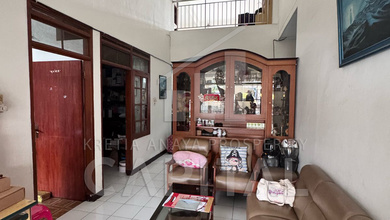 Kesempatan Rumah di Taman Kopo Indah, Bandung, LB 230m², Harga 1,9 Miliar