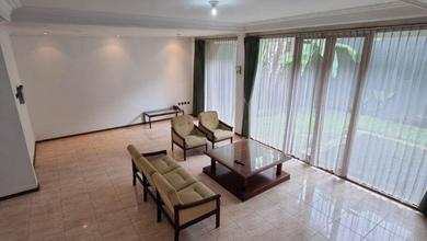 Hunian Mewah di Setra Duta, Bandung, 7 Kamar Tidur, LT 404m²