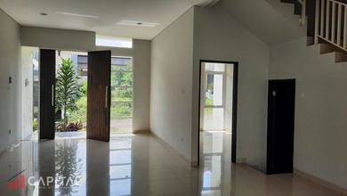 Rumah Dijual di Sarijadi, Bandung, LB 180m², Harga Kompetitif!